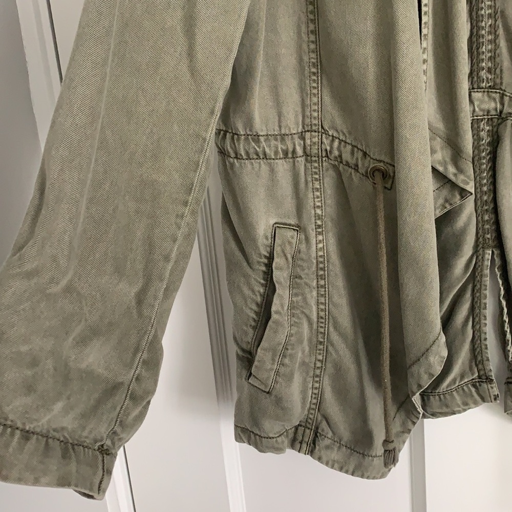 Green Shacket - Picture 2 of 4